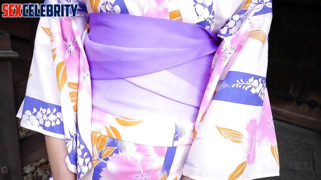 Japanese Satomi Ishihara (石原 さとみ) in yukata wants something sexy