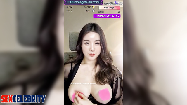 Eunbi IZ*ONE sex scene (demonstrating big boobs) / 권은비 아이즈원 섹스 장면