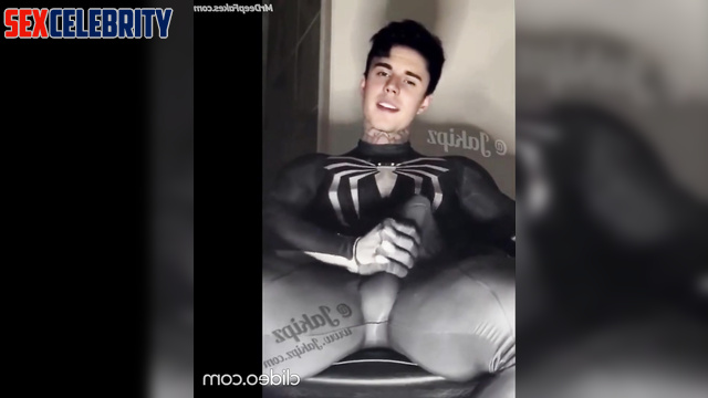 Hottest tatto guy Justin Bieber masturbated in super hero suit