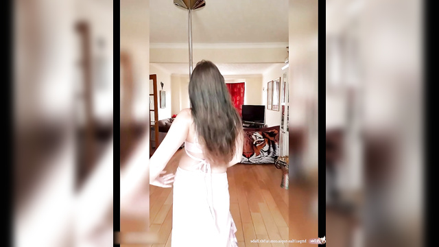 Stunning belly dance by Millie Bobby Brown will satisfy you fake porn [PREMIUM]