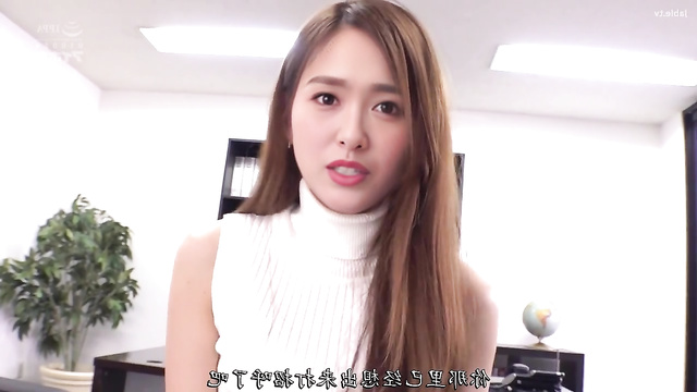 Horny secretary Tiffany Tang (唐嫣 智能换脸) exceeds her authority / real fake