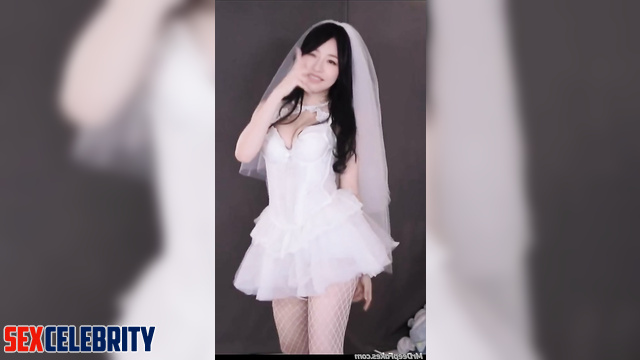 Sexy babe dancing in wedding dress - fake Cyndi Wang (王心凌 智能換臉)