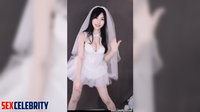 Sexy babe dancing in wedding dress - fake Cyndi Wang (王心凌 智能換臉)