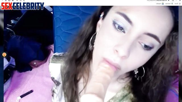 Sexy teen Dilara Kaynarca sucking dildo on webcam / fakeapp