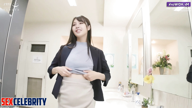 Slut always dreamed of fucking in the toilet / (리사 블랙핑크) Lisa real fake