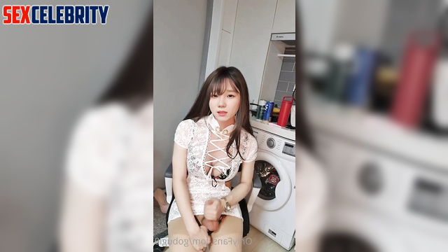 Korean youtuber Latte ASMR jerks off and cums in her laundry room