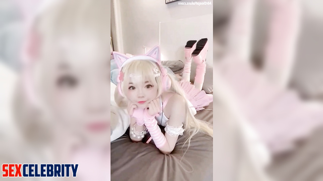 Cosplay girl Tsuruko loves to dance // A.I. deepfake