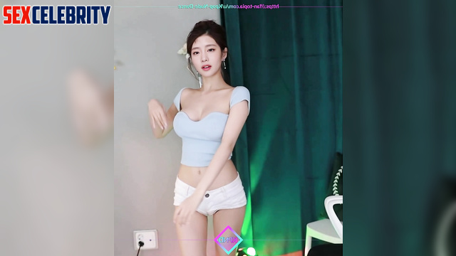 (G)I-DLE / (여자)아이들 Busty teen loves to dance on camera - Minnie 민니 성인