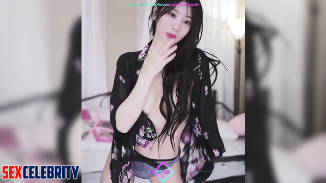 Topless dance in a live-stream (Dahyun solo fakeapp) // 다현 트와이스