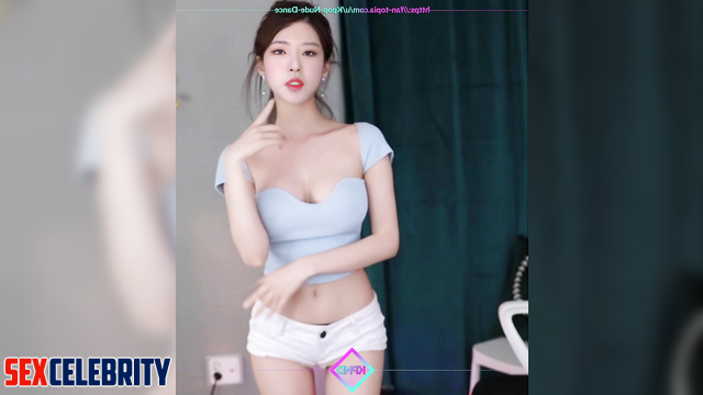 Young whore Olivia Hye (올리비아 혜 이달의 소녀) dacnes alone, face swap