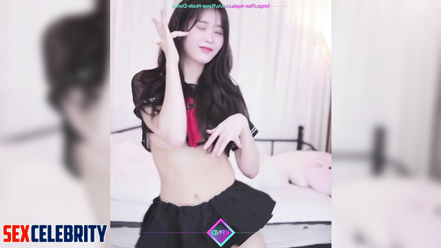 IU (이지은 열정적 섹스) solo adult video - brunette likes erotic dances