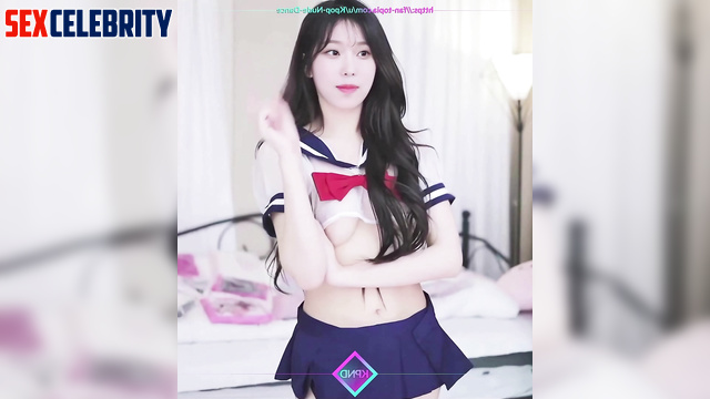 Sexy korean schoolgirl Winter Aespa dancing for money (윈터 인터넷 연예인)