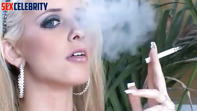 (face swap) Sarah Michelle Gellar smoking in erotic video