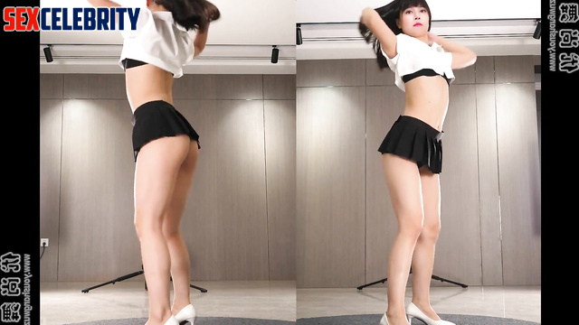 [블랙핑크 리사 어른들의 비디오] Lisa twerking in mini skirt