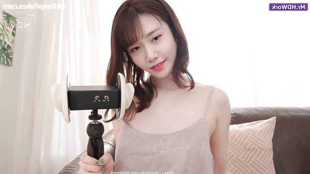 Yoona records her masturbation on a special microphone (딥 페이크 에로틱 윤아)