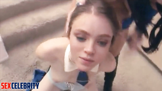 Girls (Sadie Sink) relieve stress after a working day with a blowjob