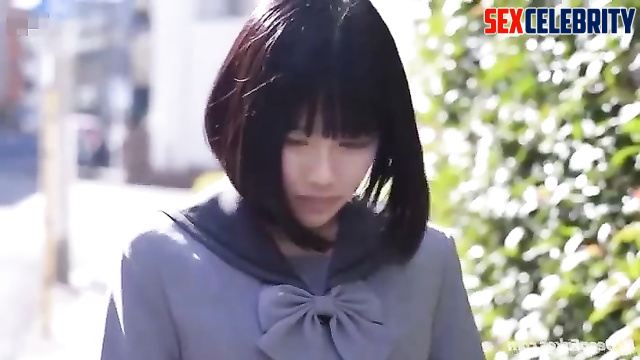 Japanese babe Miho Watanabe demonstrates how she can suck - 渡邉美穂 日向坂46