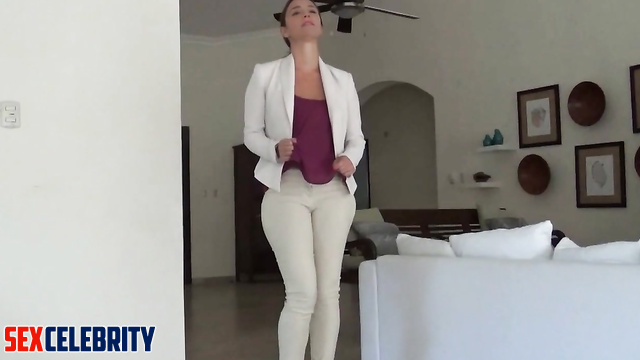 Elegant babe in a business suit Emma Watson peed in her pants - fake