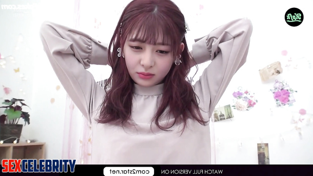 Huh Yunjin was very embarrassed when he touched her nipples 허윤진 르세라핌 A.I.