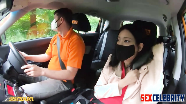 Brunette made blowjob to a driving instructor, look / Yuna A.I. 신유나 있지