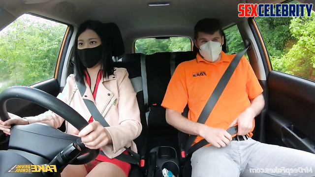 Brunette made blowjob to a driving instructor, look / Yuna A.I. 신유나 있지