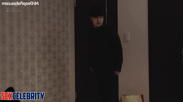 This is what she did while her boyfriend was sleeping, fake Yoona 윤아 소녀시대