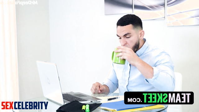 Emma Watson sex tapes gets out of all problems with her deep throat and wet pussy