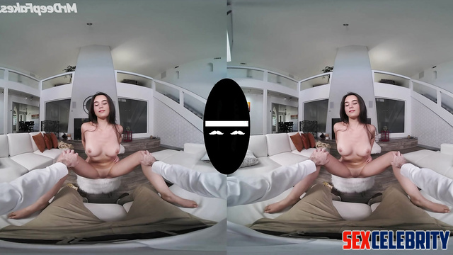 Fake Jennifer Connelly took a vibrator in bed with you