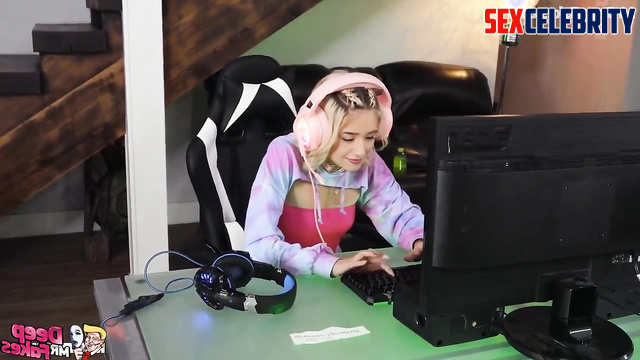 Fan asked to lick her pussy during a stream, Pokimane smart face change