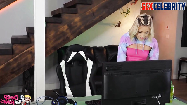 Fan asked to lick her pussy during a stream, Pokimane smart face change