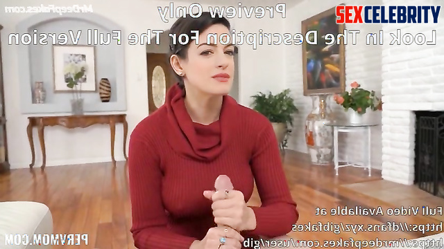 Mature woman knows how to please men, Anne Hathaway smart face change