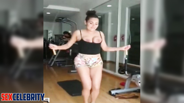 AI Jackie Guerrido skipping rope