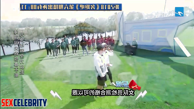 A lot of guys kissing her body at the same time / Angelababy (楊穎 網紅) A.I.