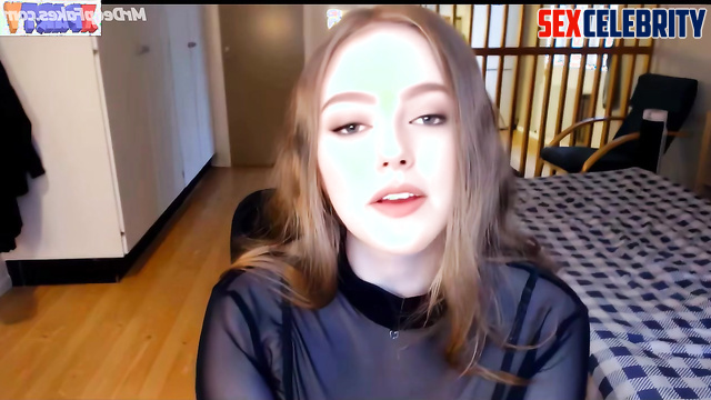 Busty slut wants to play with your juicy balls, ai Danielle Rose Russell