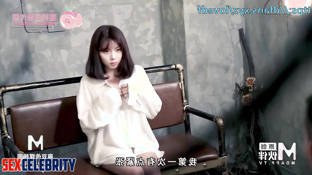 Artist is about to lick his model's pussy - Zhao Jinmai (趙今麥 智能換臉) A.I.