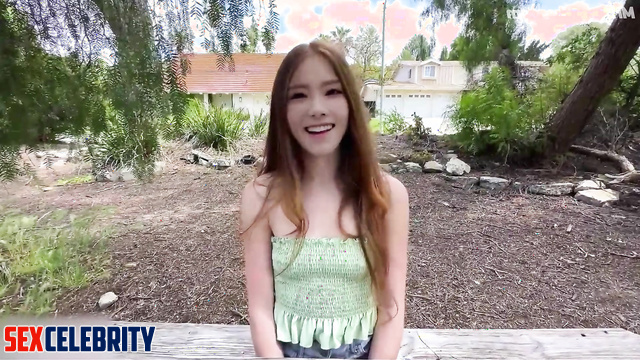 Korean star trusts you completely in bed, look / Taeyeon (태연 소녀시대)