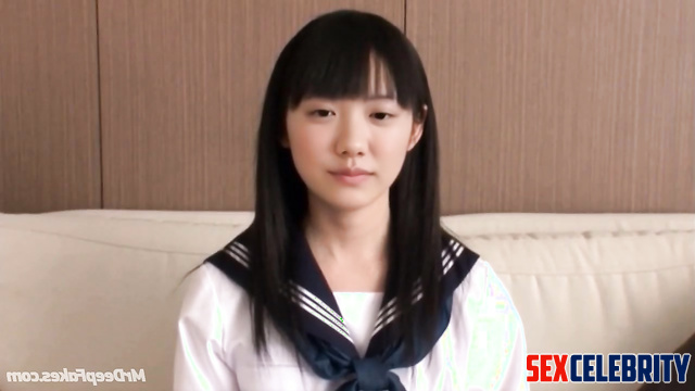 Under school uniform hides sexy Mana Ashida's tits 芦田愛菜 [日本人] Japanese
