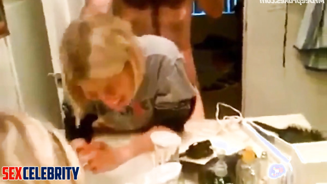 Home made porn video with Jodie Whittaker from her phone [doggy style]