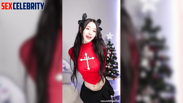 Hot Christmas tape - solo girl warming up her fans (장원영 아이브) Wonyoung ai