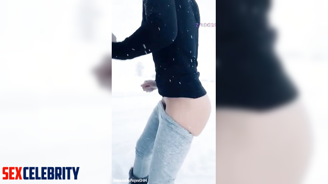 Babe hardening and sucking at the same time - Kelly Ripa in deepfake porn