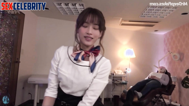 She fucks while her colleague rest with a mask, fake Minji (민지 뉴진스)