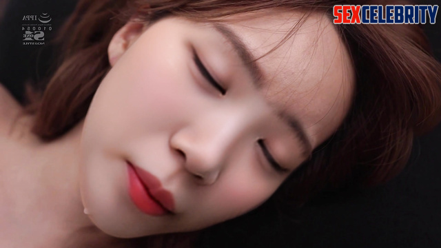 Fake Chaewon adores the taste of your sweet sperm - 채원 아이즈원 르세라핌