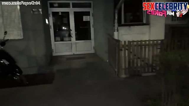 Face swap Sarah Michelle Gellar fucks her fan