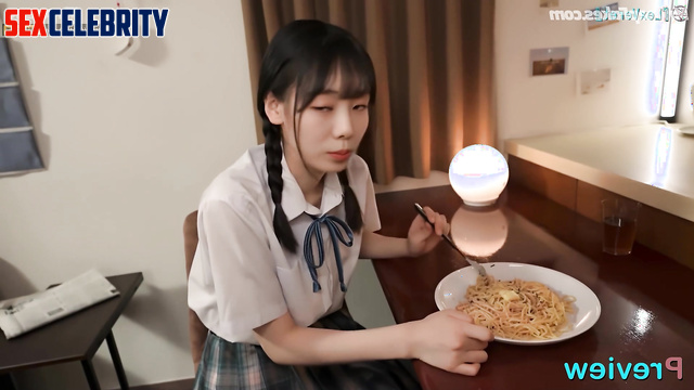 Schoolgirl sucking cock instead of noodles eating, Kim Go-eun 김고은 포르노 ai