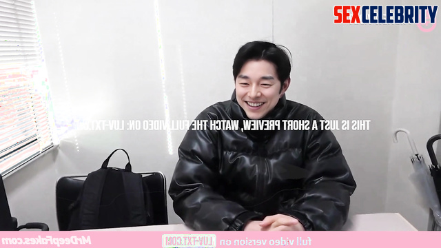 He wants to please his handsome lover with flowers, ai Gong Yoo 공유 진짜 가짜