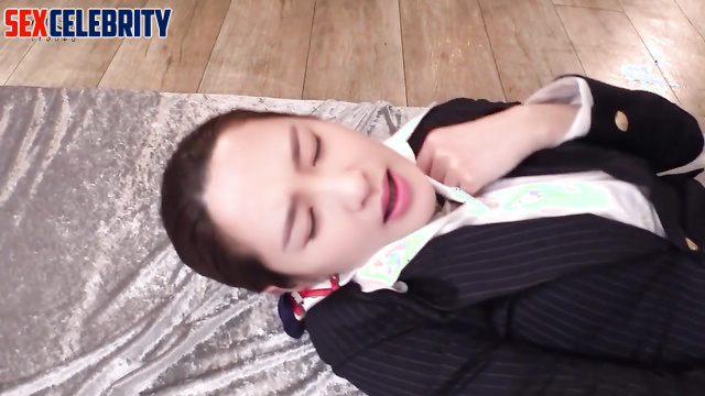 Stud cumed her sweaty forehead / 王丽坤 假名人色情片 / Wang Likun deepfake video