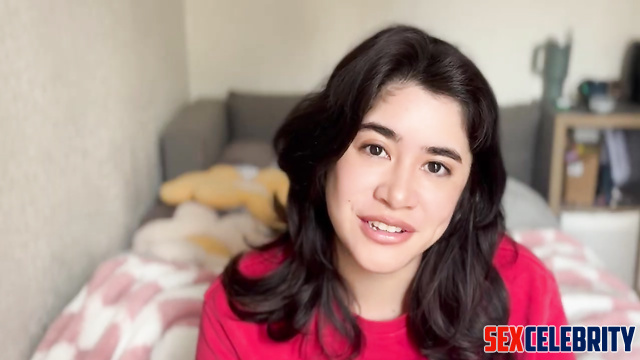 Elise Tran / Elise ASMR reviews her deepfakes