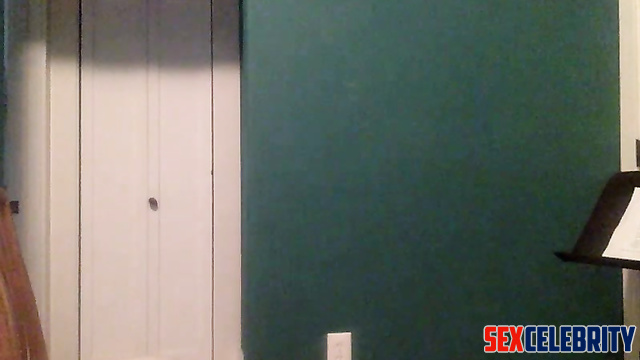 AI Squid Games' HoYeon Jung fingers her ass and plays with her dick