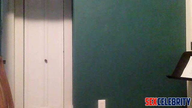 AI Squid Games' HoYeon Jung fingers her ass and plays with her dick
