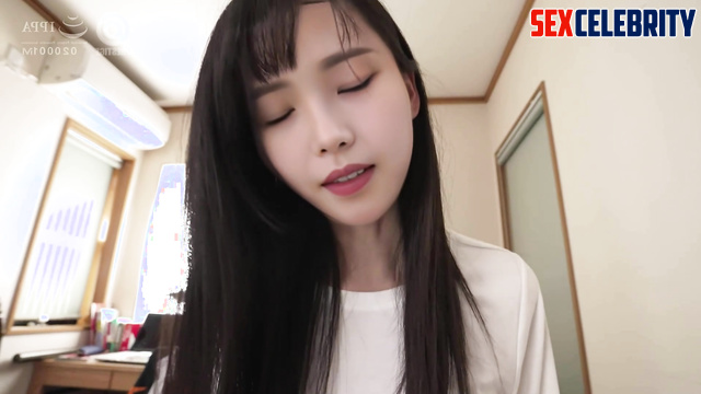(카리나 에스파) he accidentally cumed on her stomach, Karina smart face change